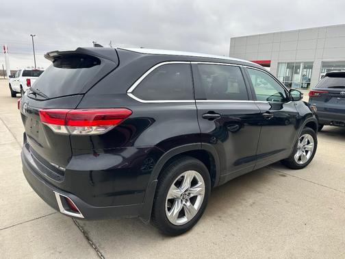 2017 Toyota Highlander Limited