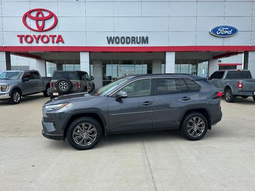 2022 Toyota RAV4 Hybrid XLE