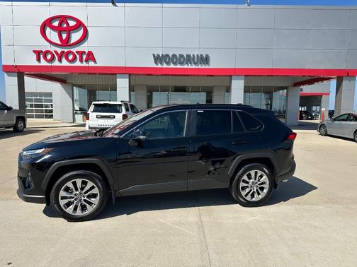 2025 Toyota RAV4 XLE Premium