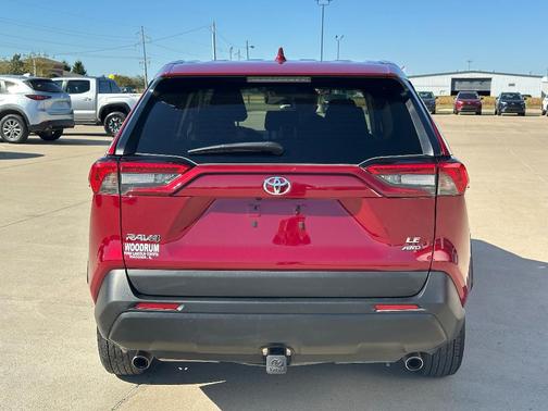 2022 Toyota RAV4 LE
