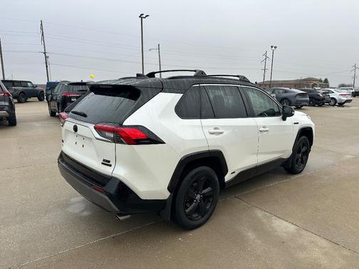 2020 Toyota RAV4 Hybrid XSE