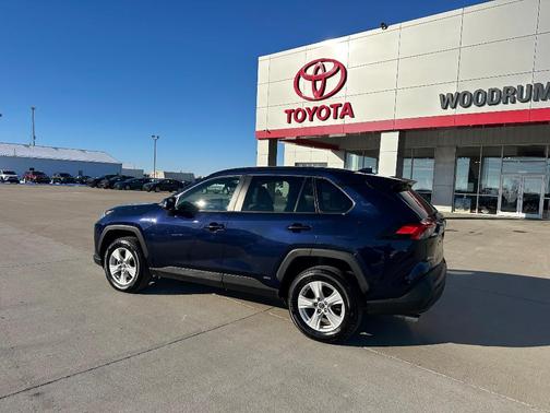 2021 Toyota RAV4 Hybrid XLE