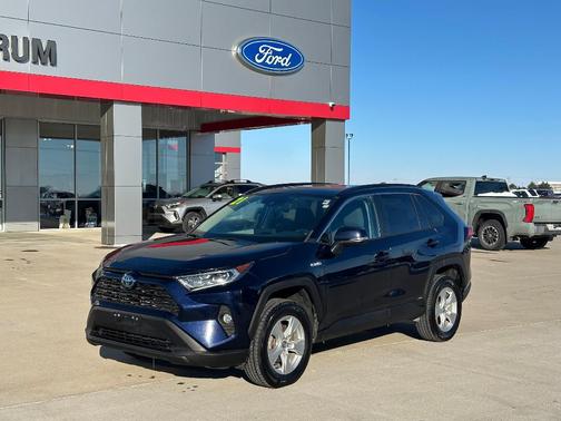 2021 Toyota RAV4 Hybrid XLE