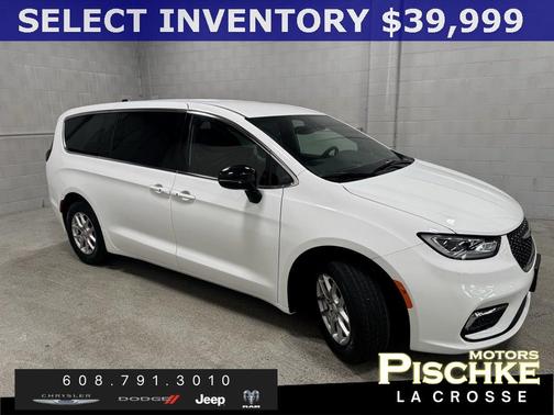 2026 Chrysler Pacifica Select