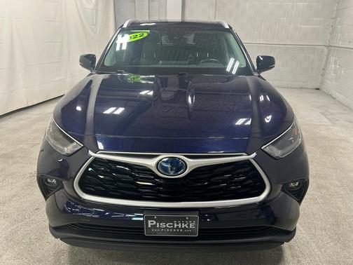 2022 Toyota Highlander Hybrid XLE