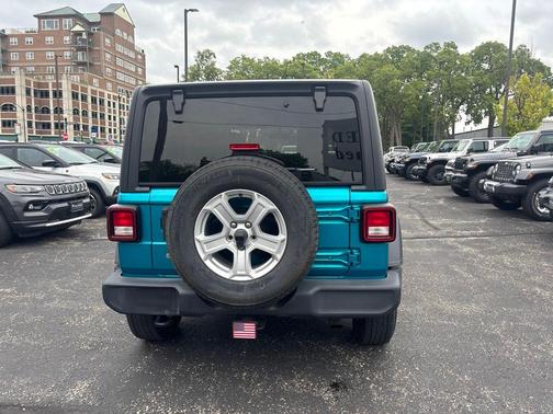 Bikini Pearlcoat 2020 Jeep Wrangler Unlimited Sport