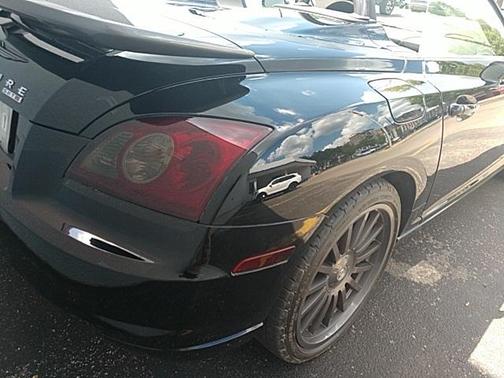 Photo 4 of 38 of 2005 Chrysler Crossfire SRT-6