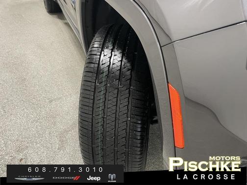 2025 Jeep Grand Cherokee 4xe Base