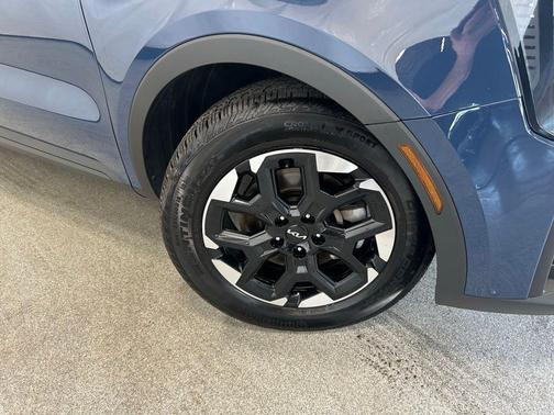 Midnight Black 2025 Kia Sorento S