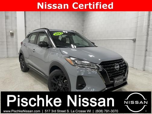2023 Nissan Kicks SR