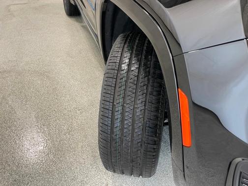 2025 Jeep Grand Cherokee 4xe Base