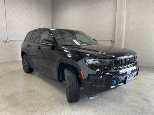 2025 Jeep Grand Cherokee 4xe Base