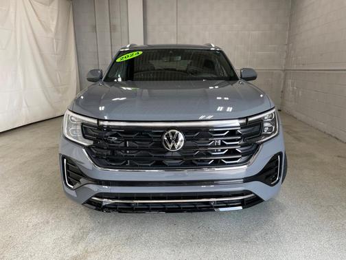 2024 Volkswagen Atlas Cross Sport 2.0T SEL R-Line