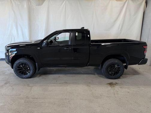 Black 2024 Nissan Frontier S