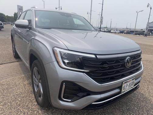 2024 Volkswagen Atlas Cross Sport 2.0T SEL R-Line