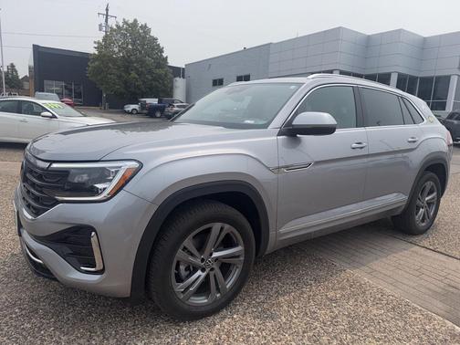 2024 Volkswagen Atlas Cross Sport 2.0T SEL R-Line