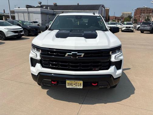 Summit White 2023 Chevrolet Silverado 1500 LT Trail Boss