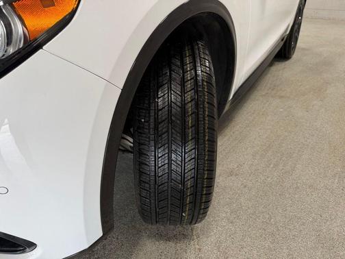 Alfa White 2024 Alfa Romeo Stelvio Veloce
