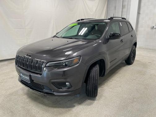 2023 Jeep Cherokee Altitude Lux