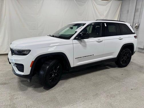 2024 Jeep Grand Cherokee Laredo