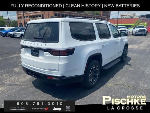 Bright White Clearcoat 2024 Jeep Wagoneer Series III