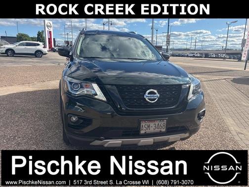 2020 Nissan Pathfinder SV