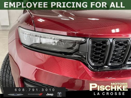 2025 Jeep Grand Cherokee Laredo