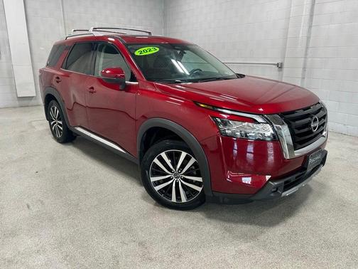 2023 Nissan Pathfinder Platinum