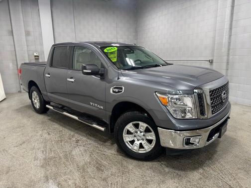 2017 Nissan Titan SV