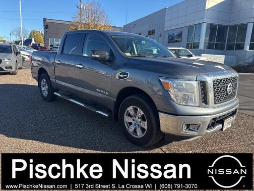 2017 Nissan Titan SV