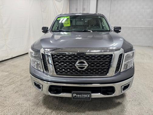 2017 Nissan Titan SV