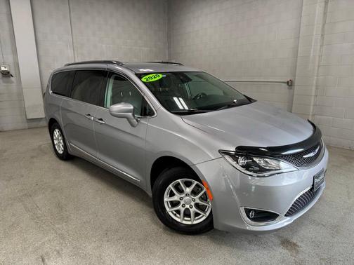 2020 Chrysler Pacifica Touring-L