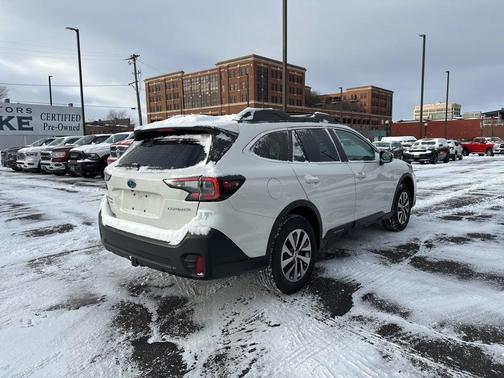 2022 Subaru Outback Premium