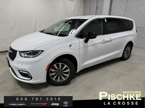 2025 Chrysler Pacifica Hybrid Select