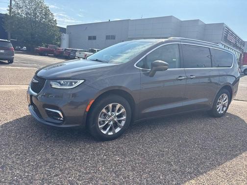 2021 Chrysler Pacifica Touring-L