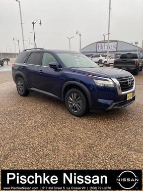2024 Nissan Pathfinder SV