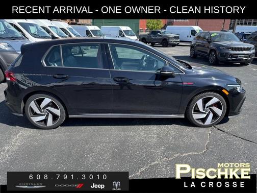 Deep Black Pearl Effect 2022 Volkswagen Golf GTI 2.0T SE