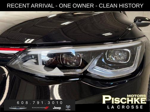 Deep Black Pearl Effect 2022 Volkswagen Golf GTI 2.0T SE