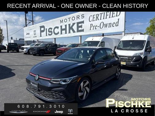 Deep Black Pearl Effect 2022 Volkswagen Golf GTI 2.0T SE