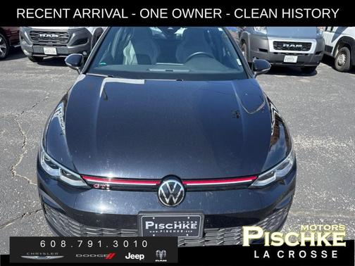 Deep Black Pearl Effect 2022 Volkswagen Golf GTI 2.0T SE