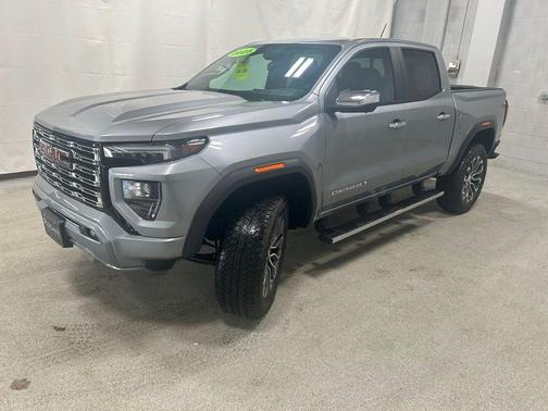 Sterling 2025 GMC Canyon Denali