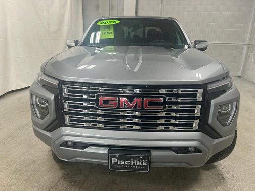 Sterling 2025 GMC Canyon Denali