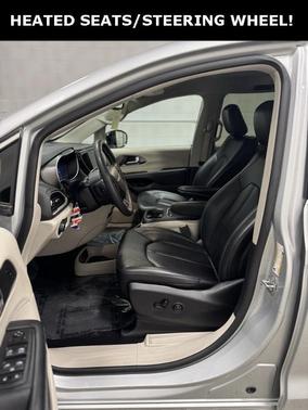 2024 Chrysler Pacifica Touring-L