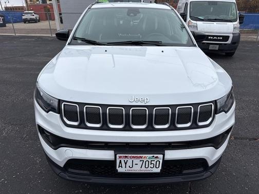 2022 Jeep Compass Latitude Lux