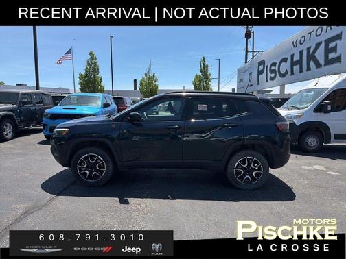 Fathom Blue Pearlcoat 2024 Jeep Compass Trailhawk