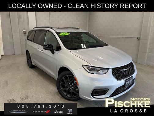 Silver Mist Clearcoat 2023 Chrysler Pacifica Limited