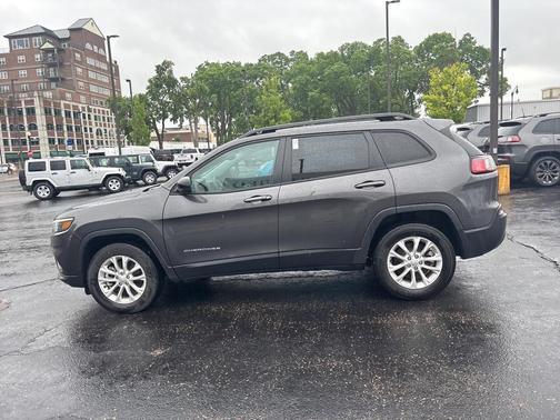 2022 Jeep Cherokee Latitude Lux