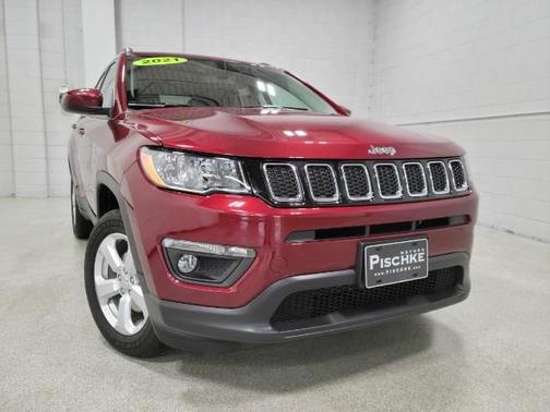 Photo 2 of 32 of 2021 Jeep Compass Latitude