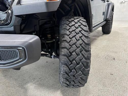 Anvil Clearcoat 2025 Jeep Wrangler 4xe Sport