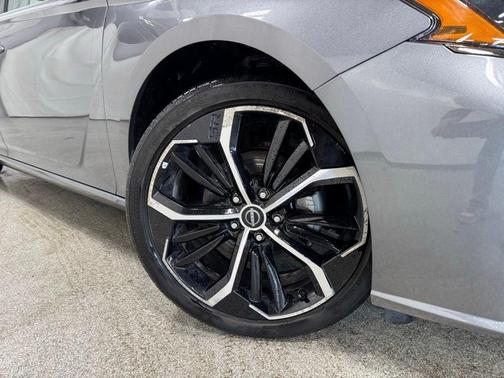 2025 Nissan Altima SR